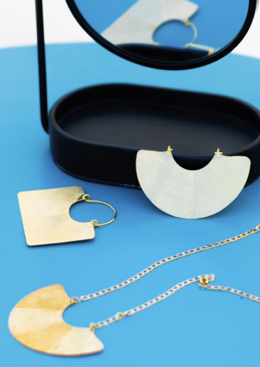 Collares